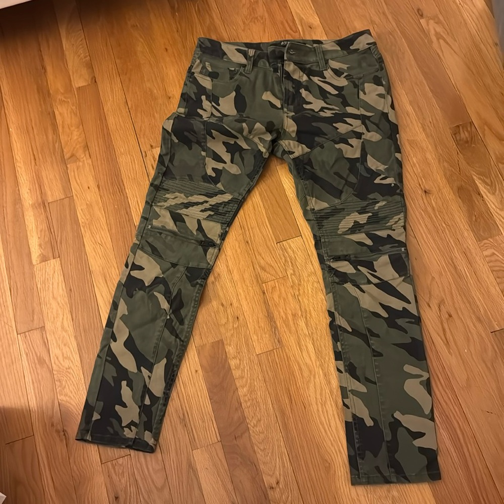 Guess armadillo army bring pants